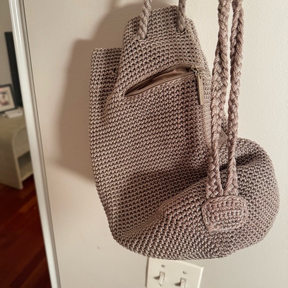 VINTAGE THE SAK crochet knit drawstring backpack - Picture 5 of 7